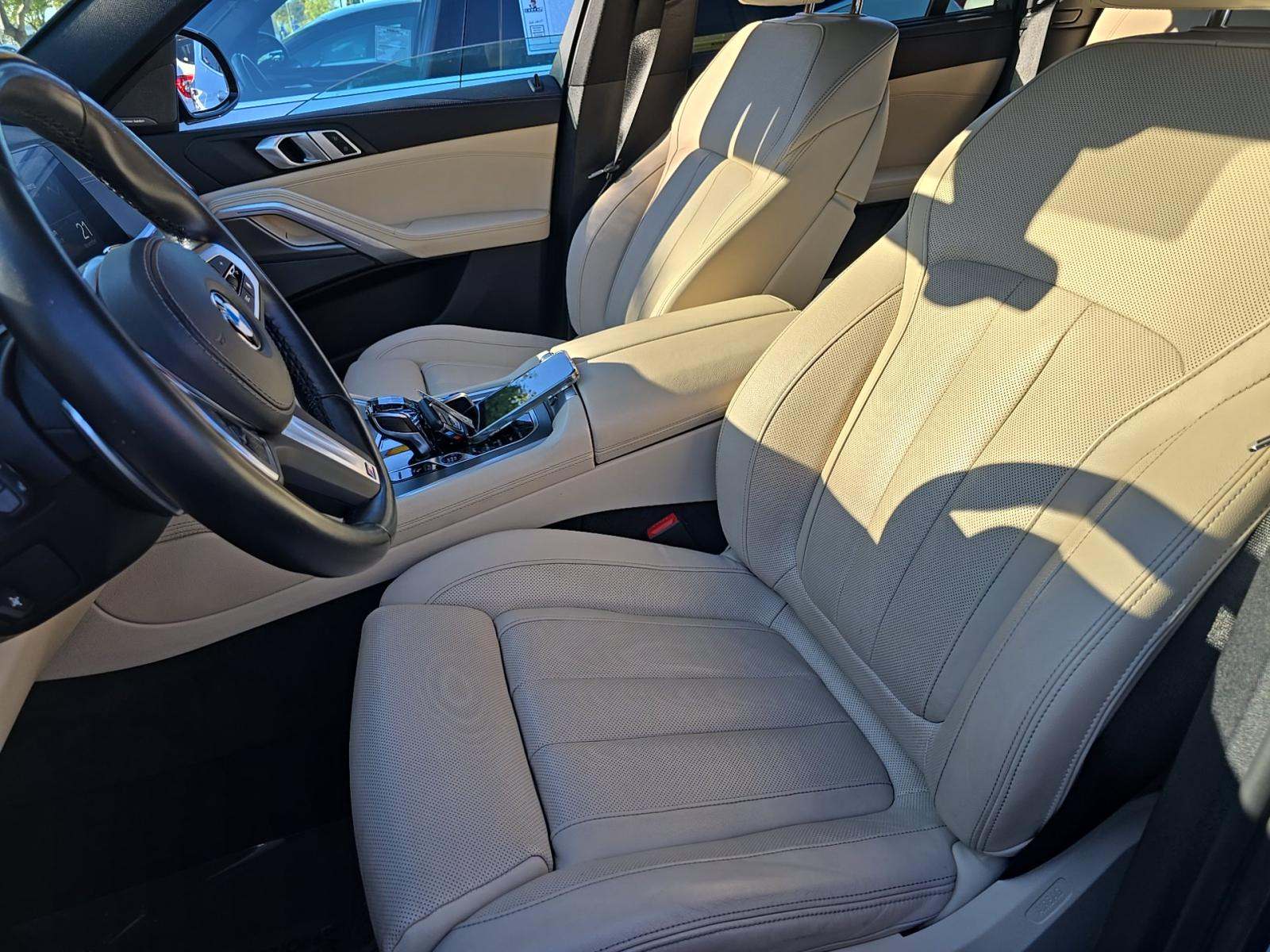 2022 BMW X6 M50i AWD