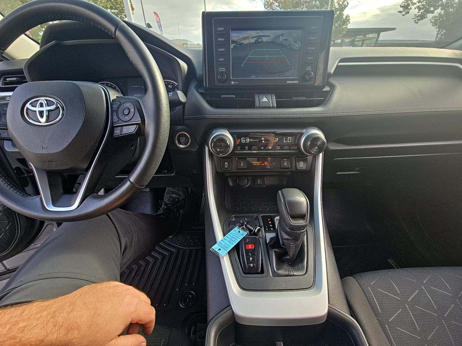 2022 Toyota RAV4 XLE FWD