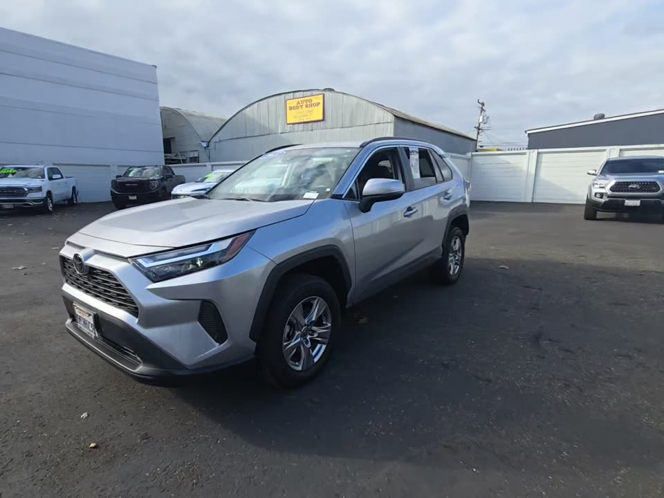 2022 Toyota RAV4 XLE FWD
