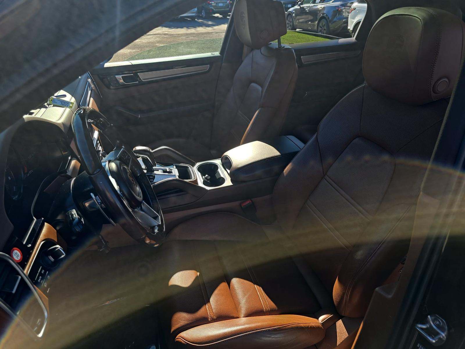 2023 Porsche Cayenne E-Hybrid Platinum Edition AWD