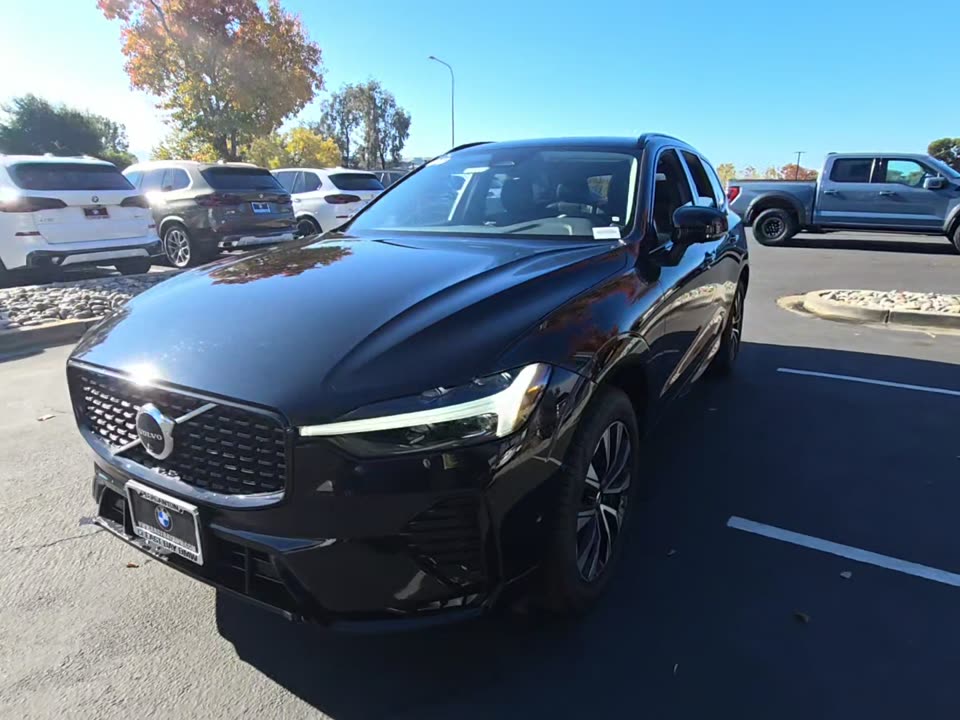 2025 Volvo XC60 B5 Plus AWD