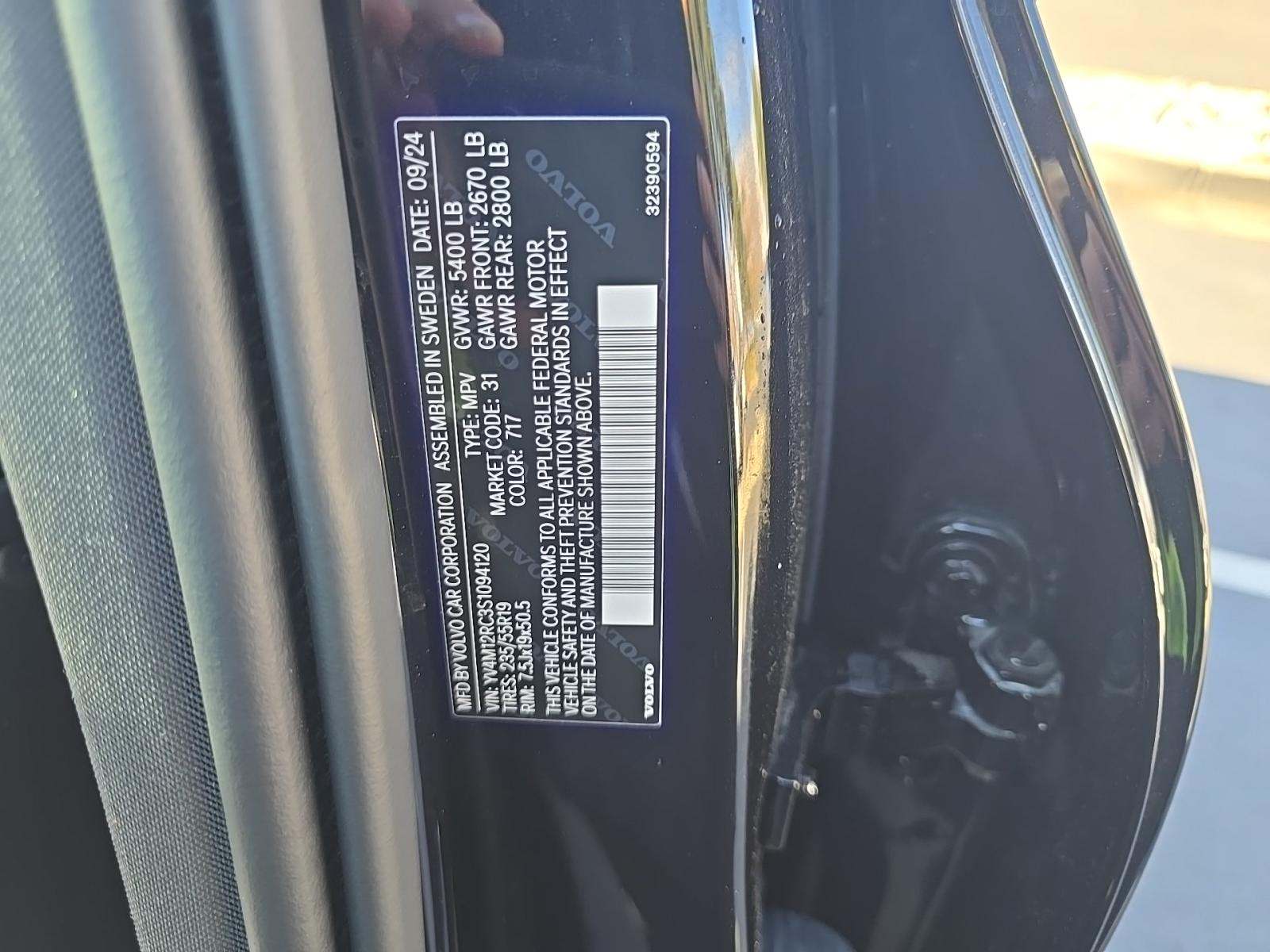 2025 Volvo XC60 B5 Plus AWD