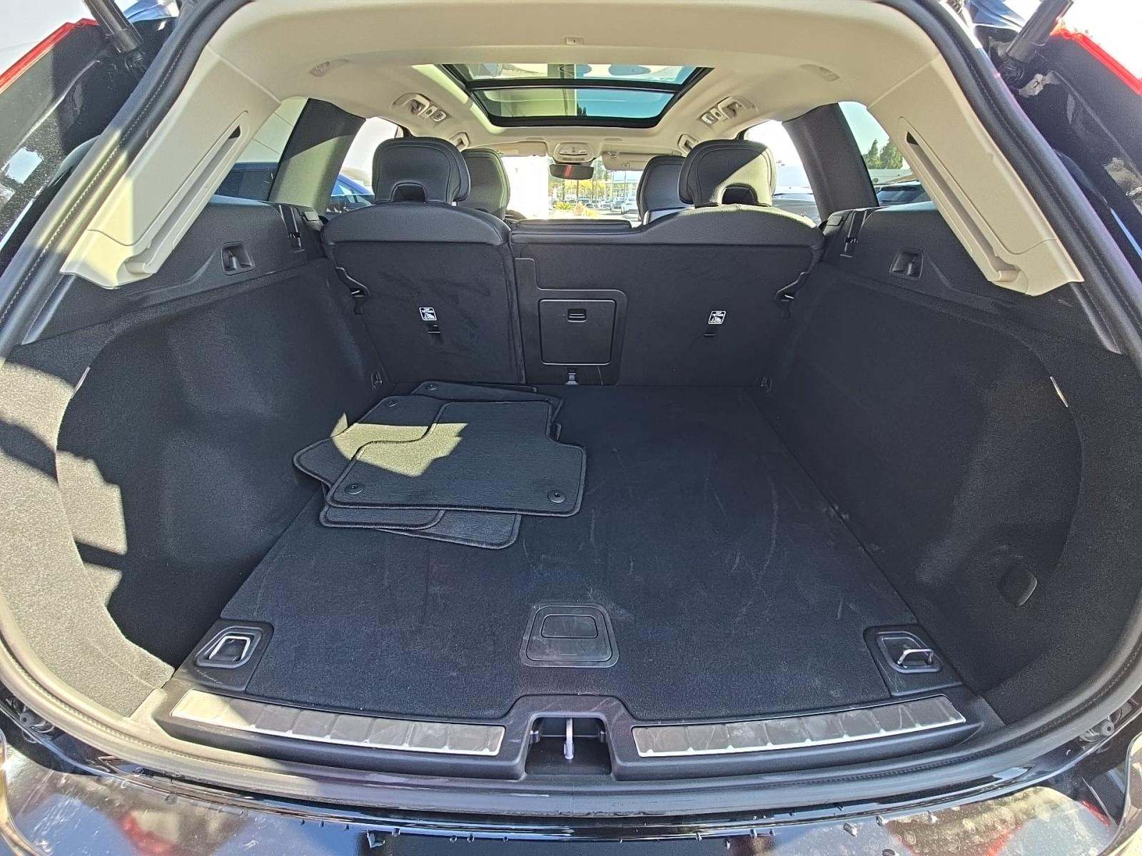 2025 Volvo XC60 B5 Plus AWD