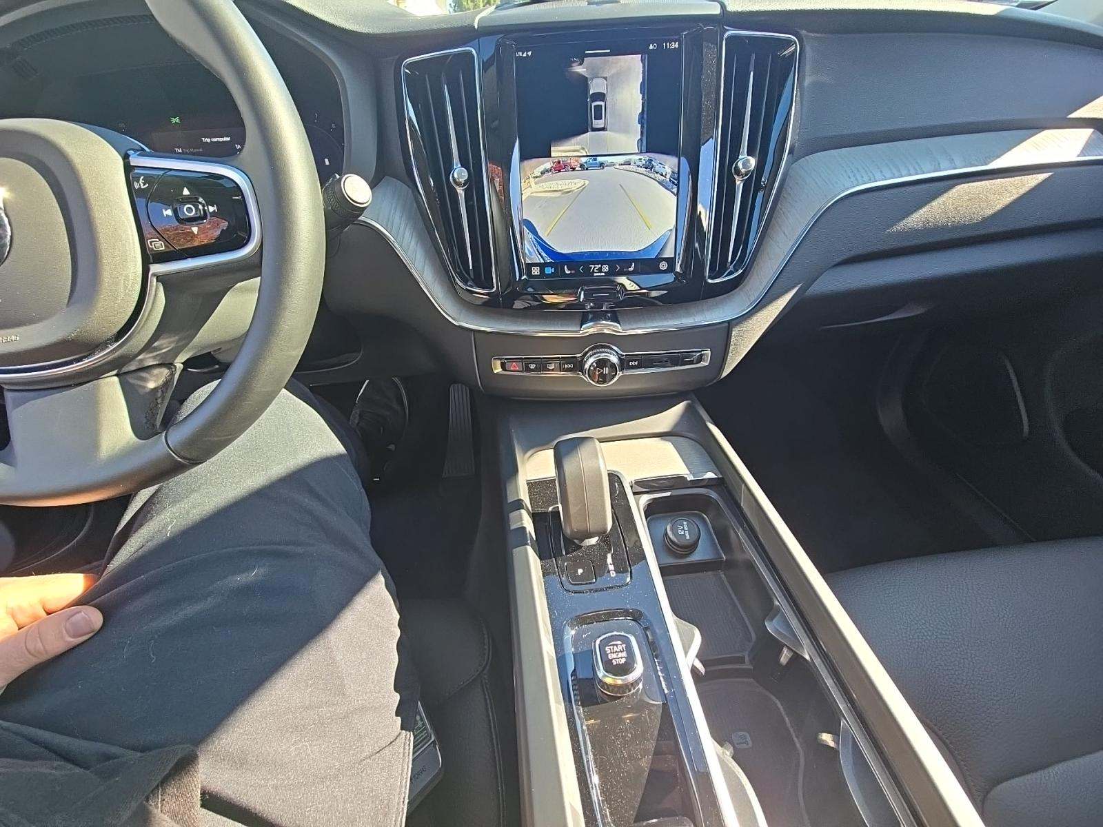 2025 Volvo XC60 B5 Plus AWD