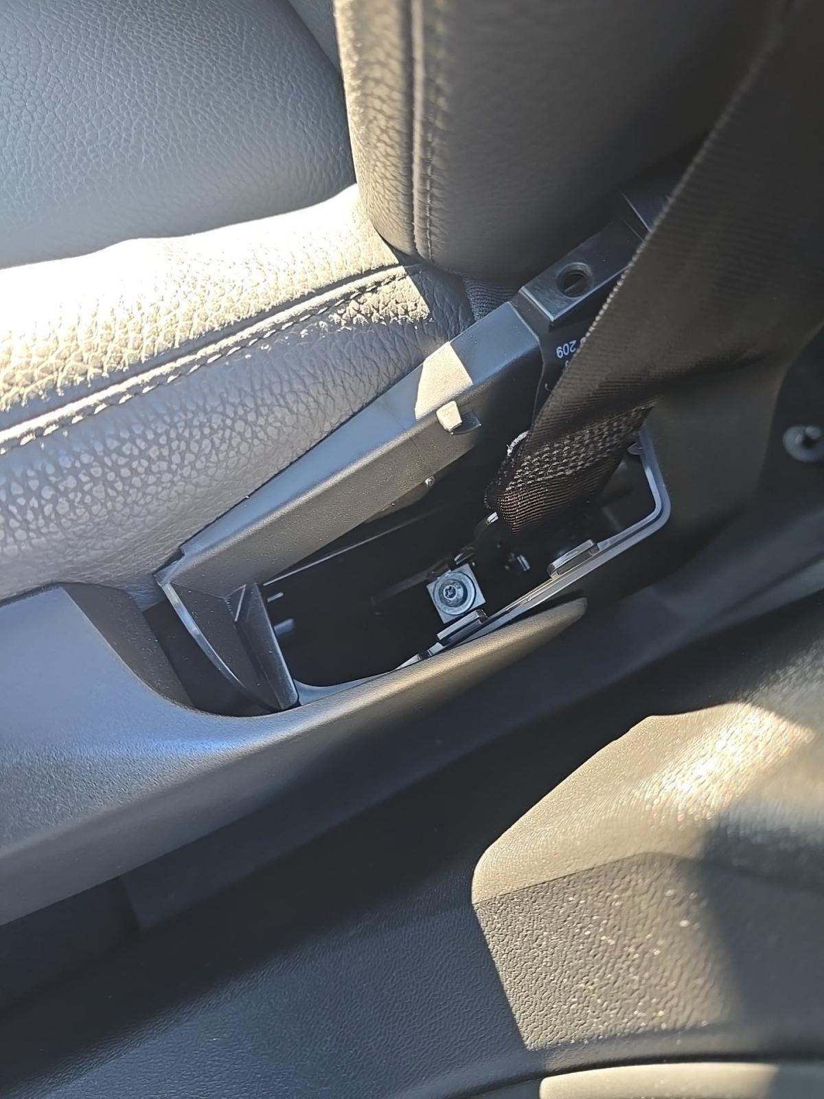 2025 Volvo XC60 B5 Plus AWD