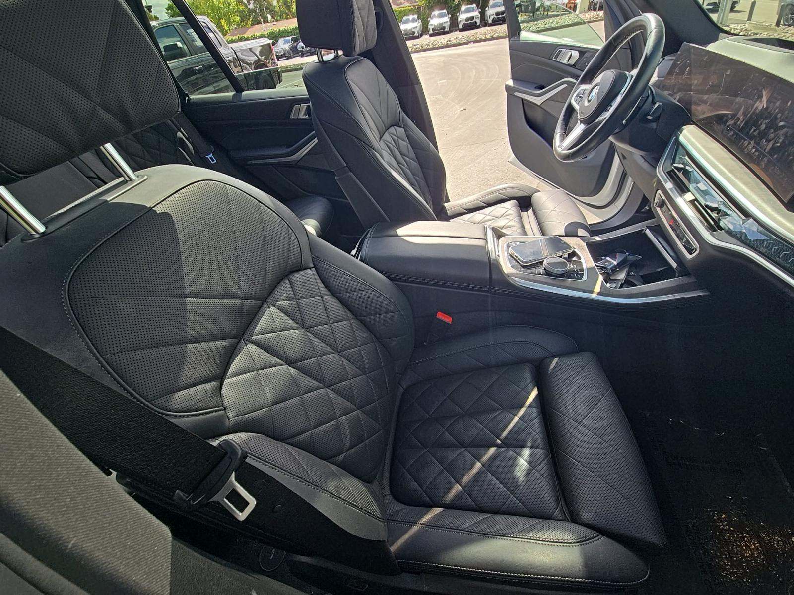 2025 BMW X5 xDrive40i AWD