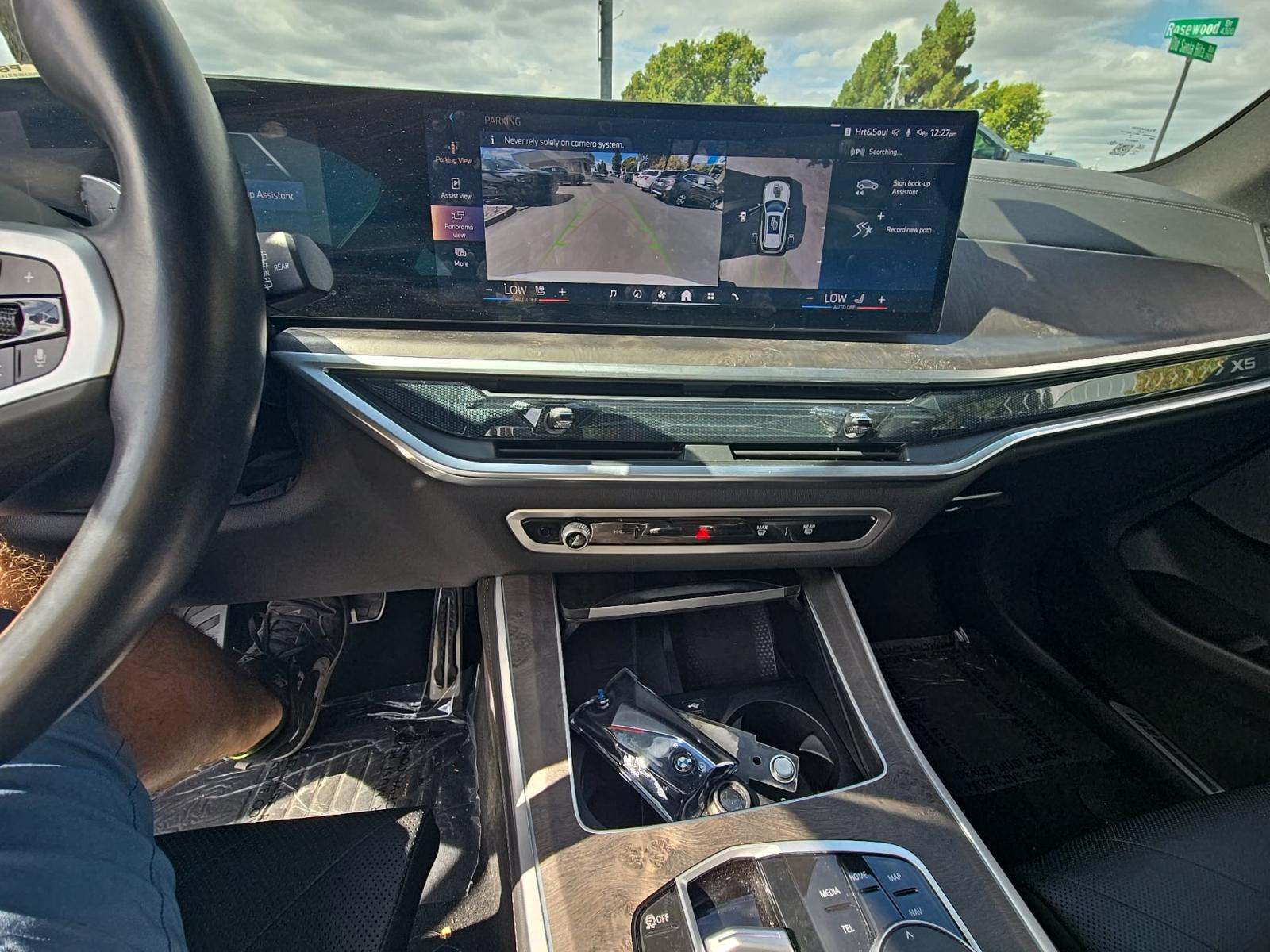 2025 BMW X5 xDrive40i AWD