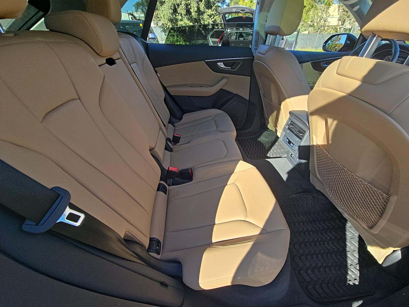 2023 Audi Q8 Premium AWD