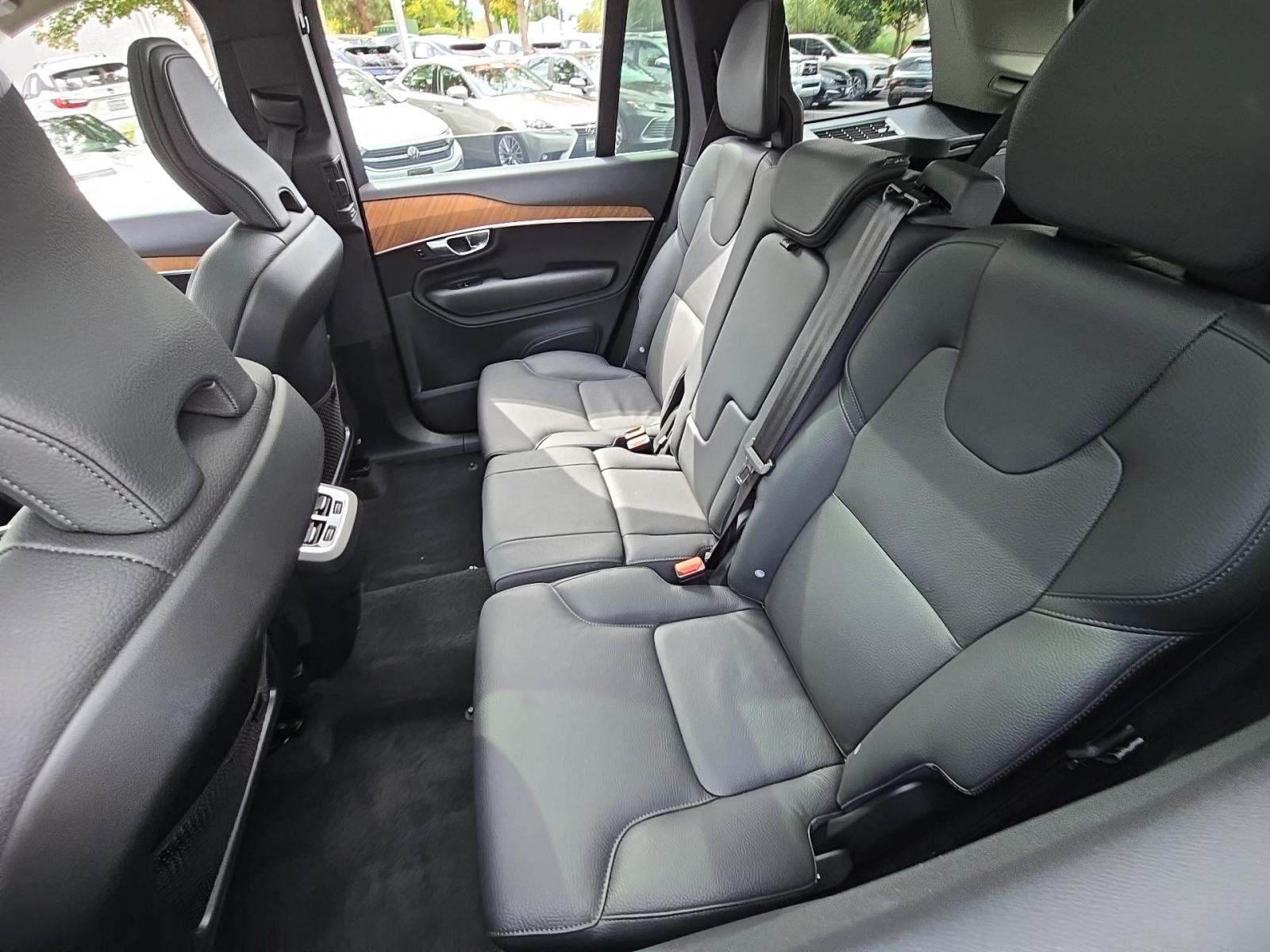 2025 Volvo XC90 B6 Plus AWD