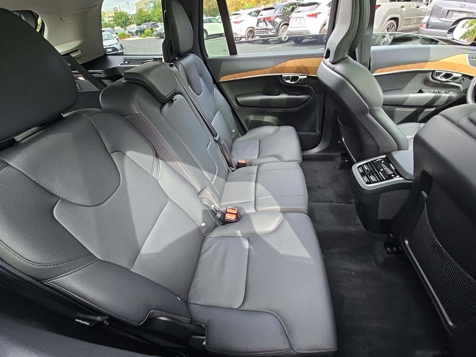 2025 Volvo XC90 B6 Plus AWD