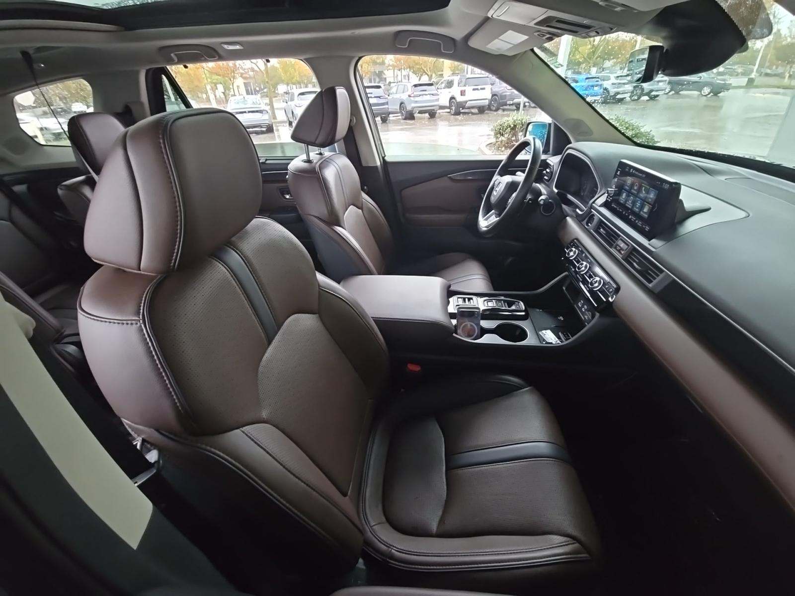 2023 Honda Pilot Elite AWD