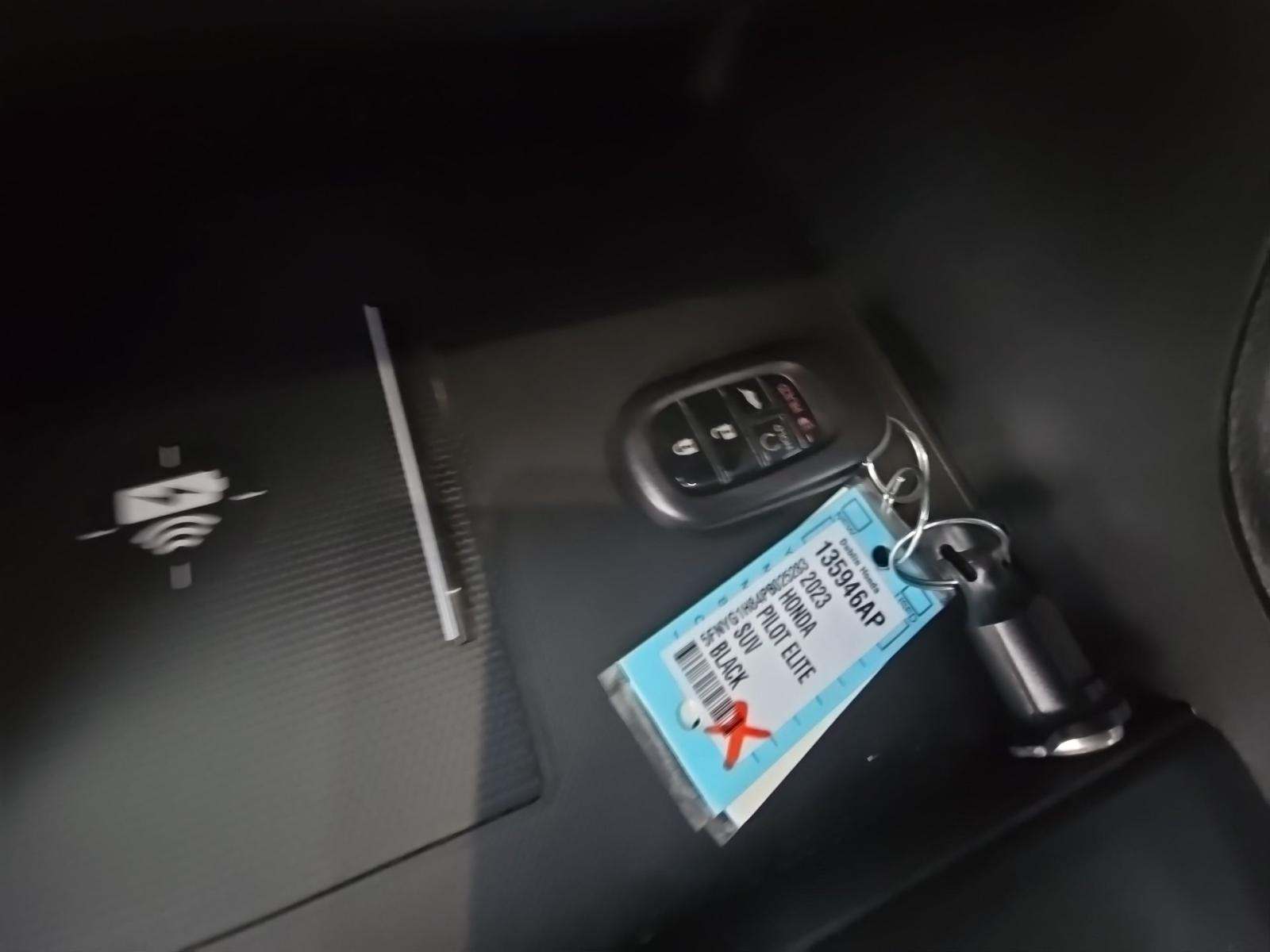 2023 Honda Pilot Elite AWD