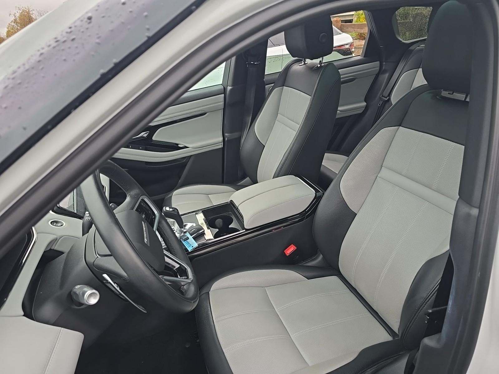 2022 Land Rover Range Rover Evoque R-Dynamic SE AWD