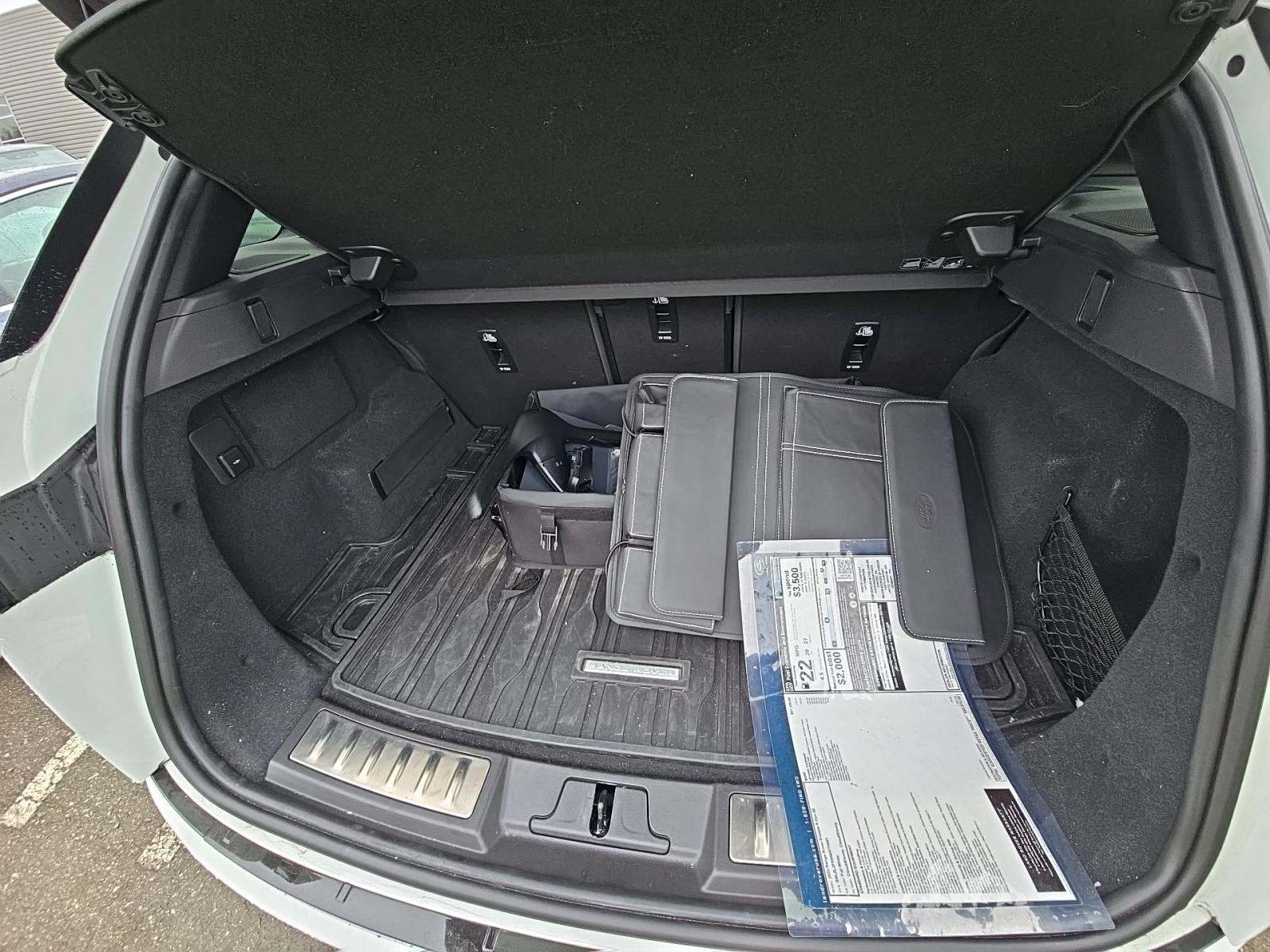 2022 Land Rover Range Rover Evoque R-Dynamic SE AWD