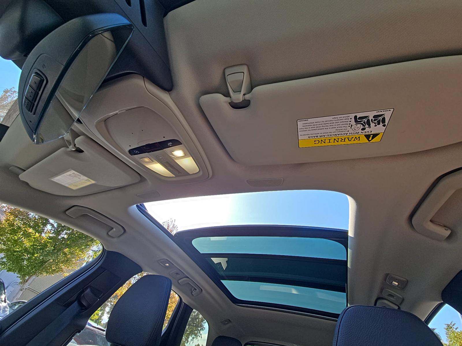 2025 Volvo XC60 B5 Plus AWD