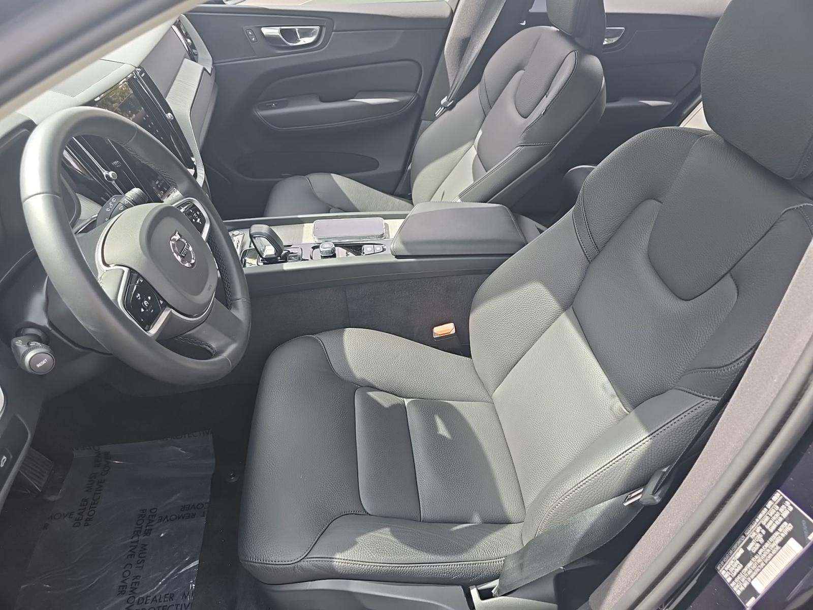 2025 Volvo XC60 B5 Plus AWD