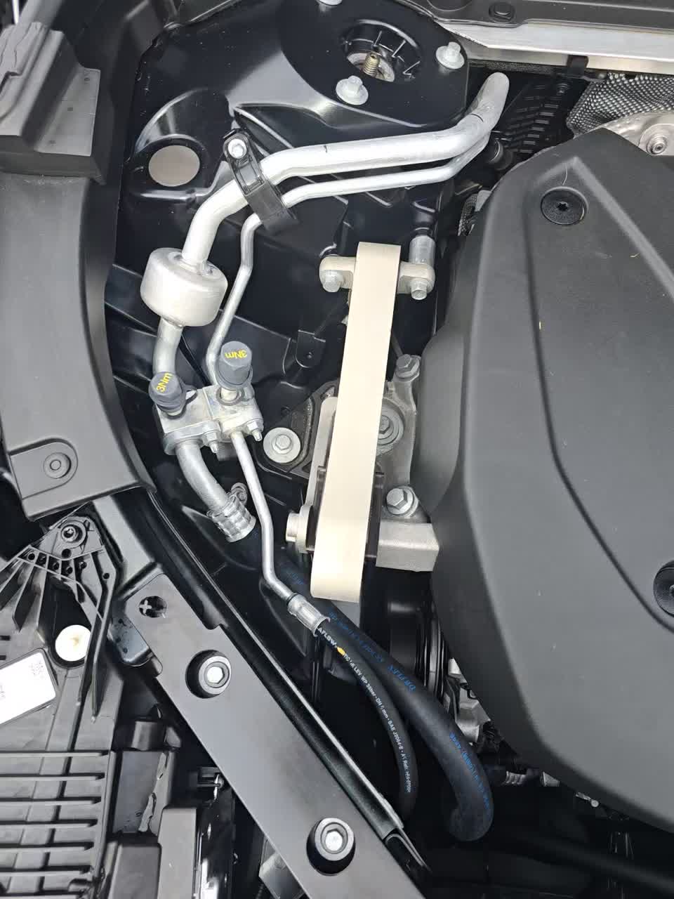 2025 Volvo XC60 B5 Plus AWD