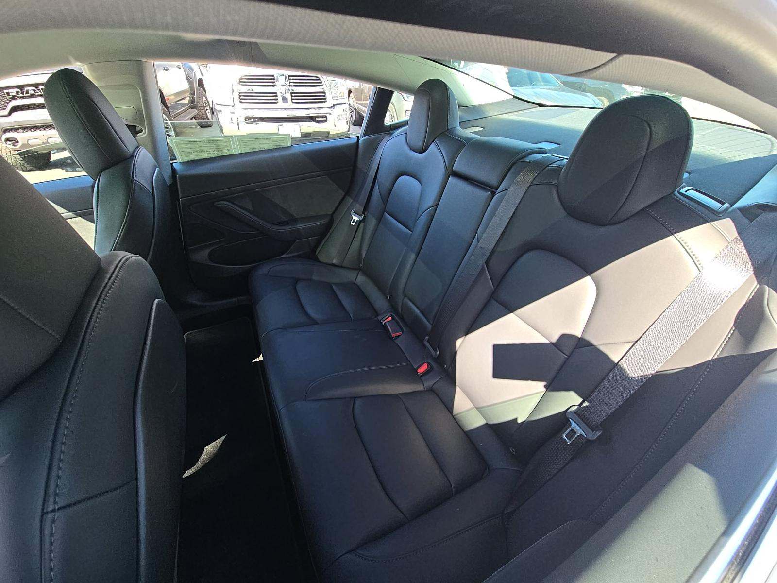 TESLA MODEL 3 - 9