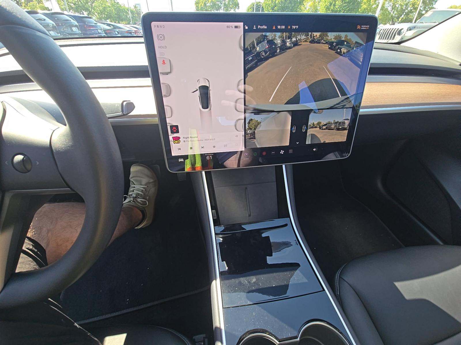 TESLA MODEL 3 - 6
