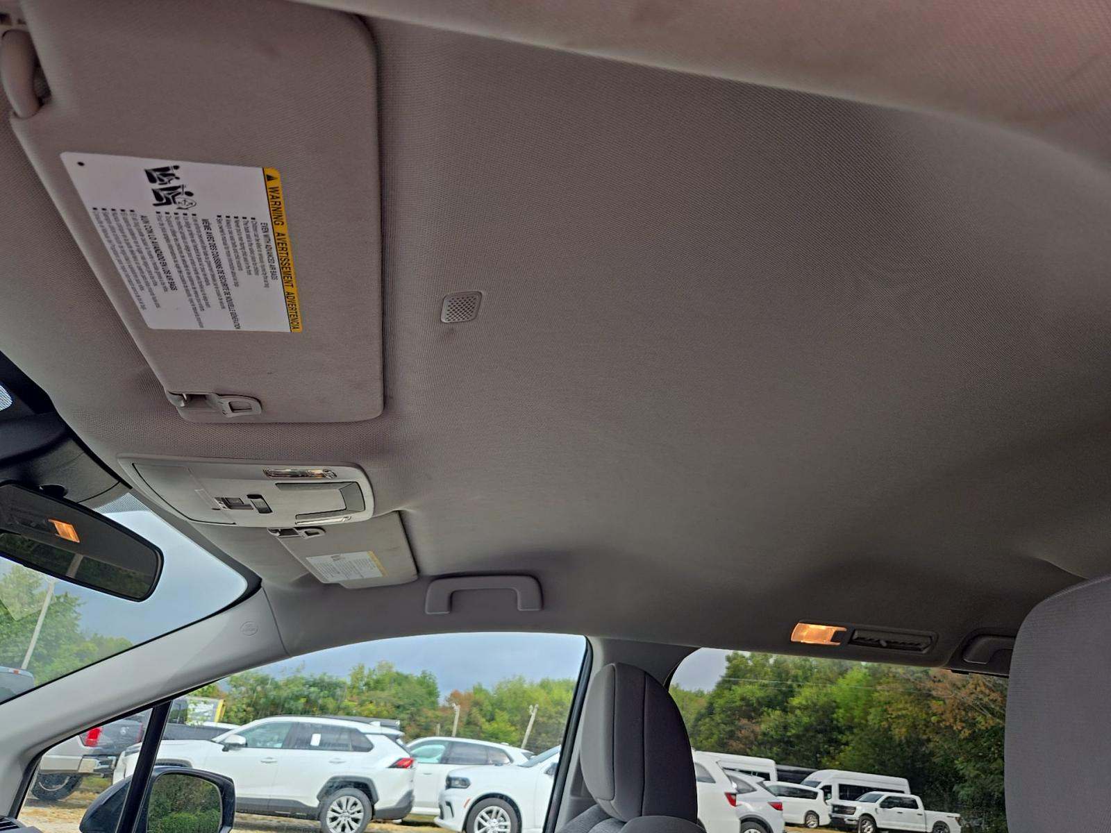 2024 Toyota Sienna LE FWD