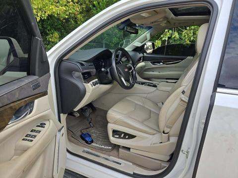 2019 Cadillac Escalade Luxury AWD