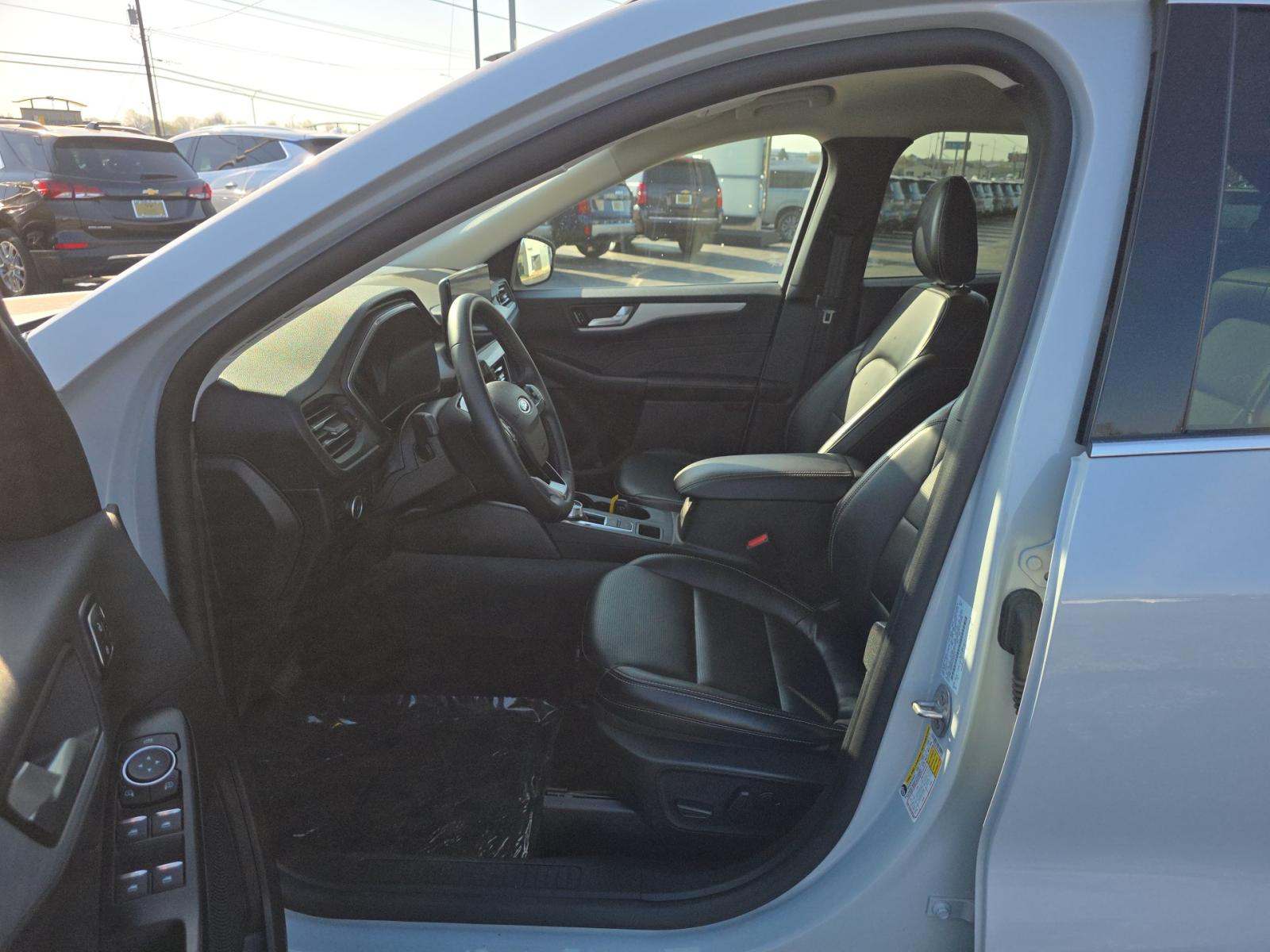 2025 Ford Escape Platinum AWD