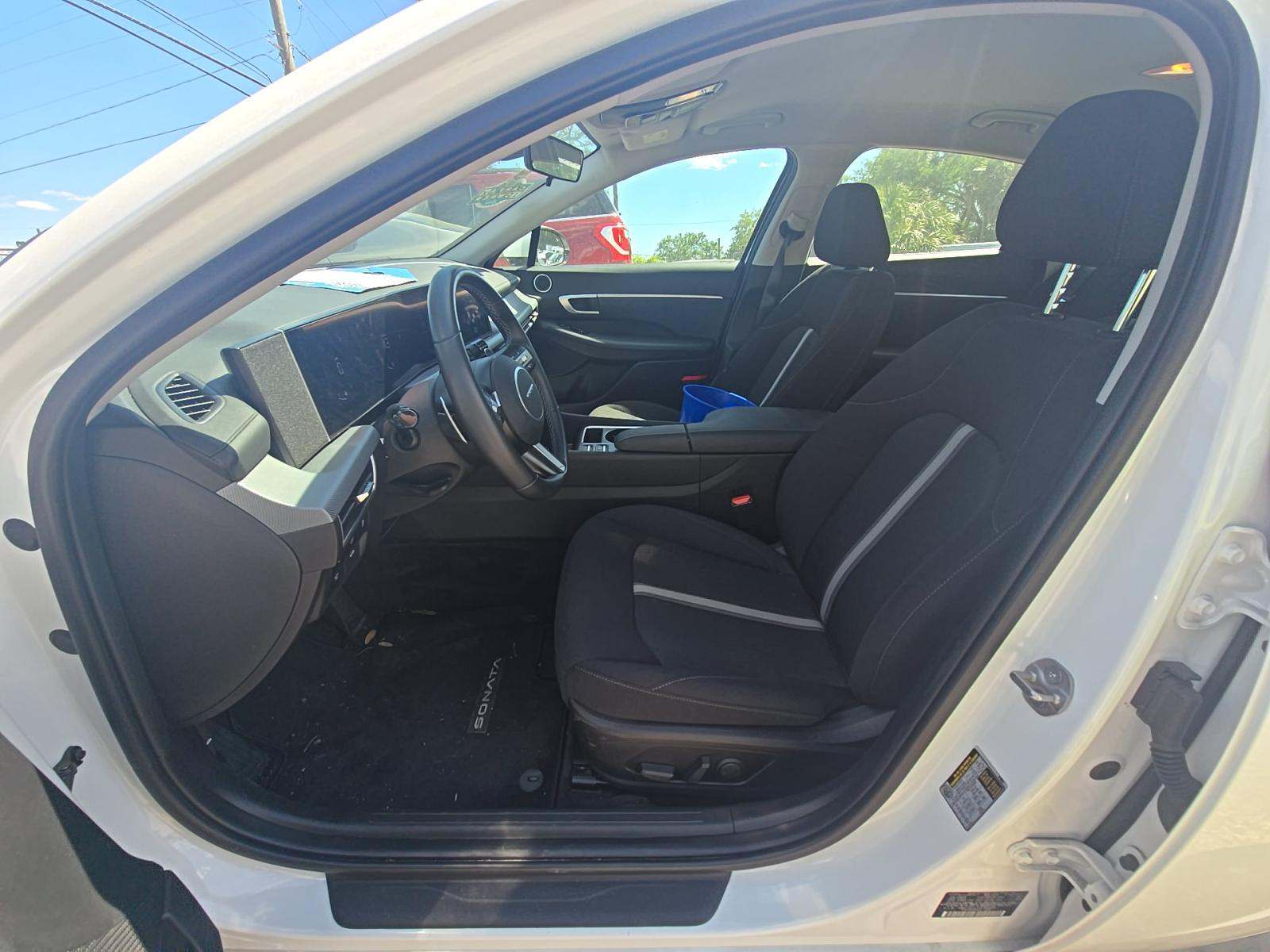 HYUNDAI HYBRID SEL - 6