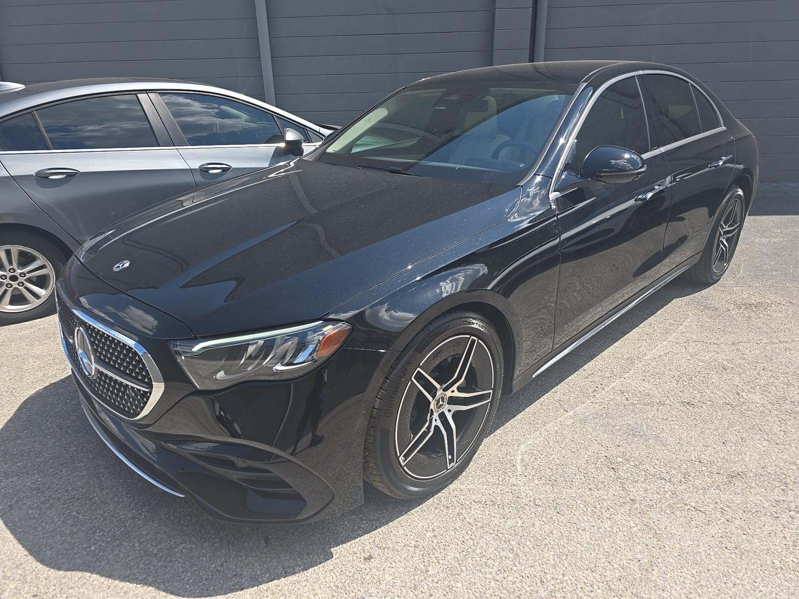 MERCEDES-BENZ E-CLASS - 1