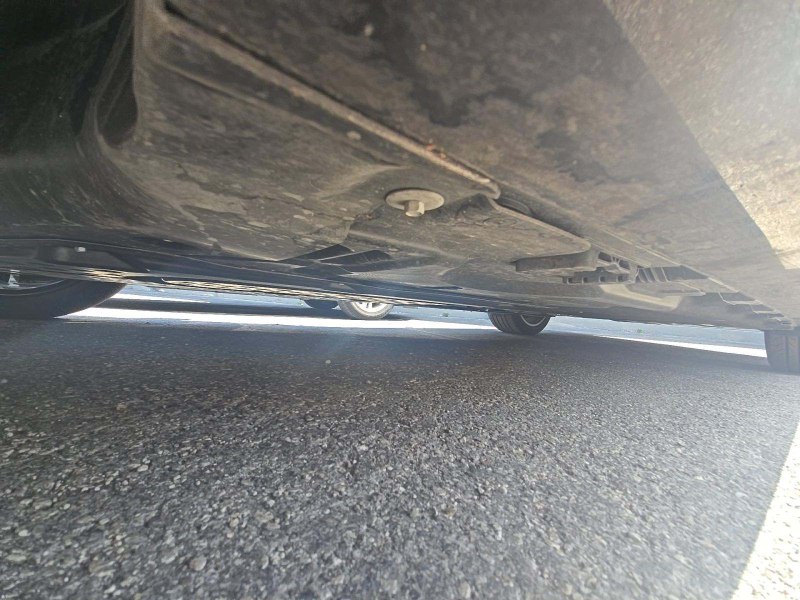 MERCEDES-BENZ E-CLASS - 7