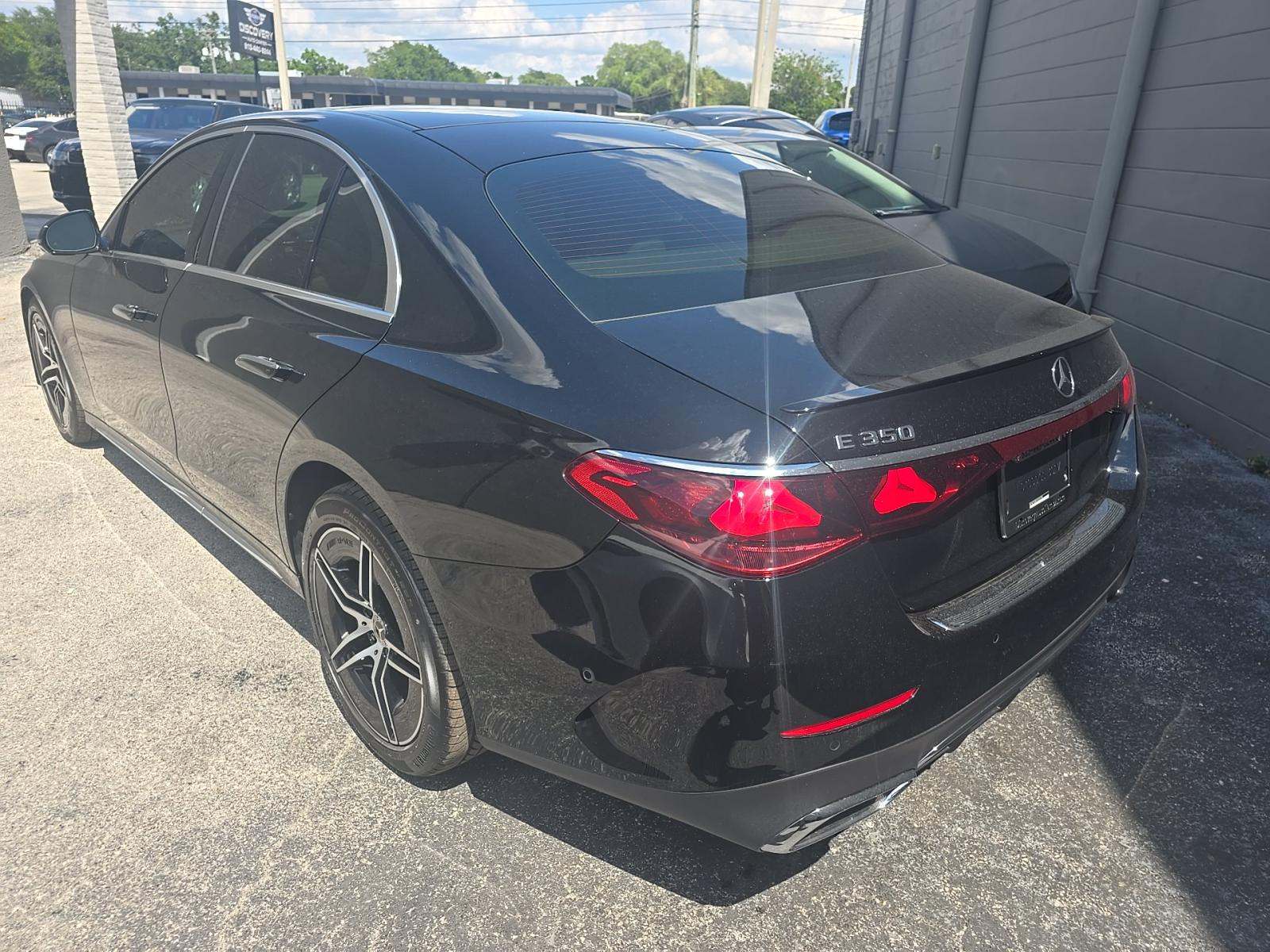 MERCEDES-BENZ E-CLASS - 2