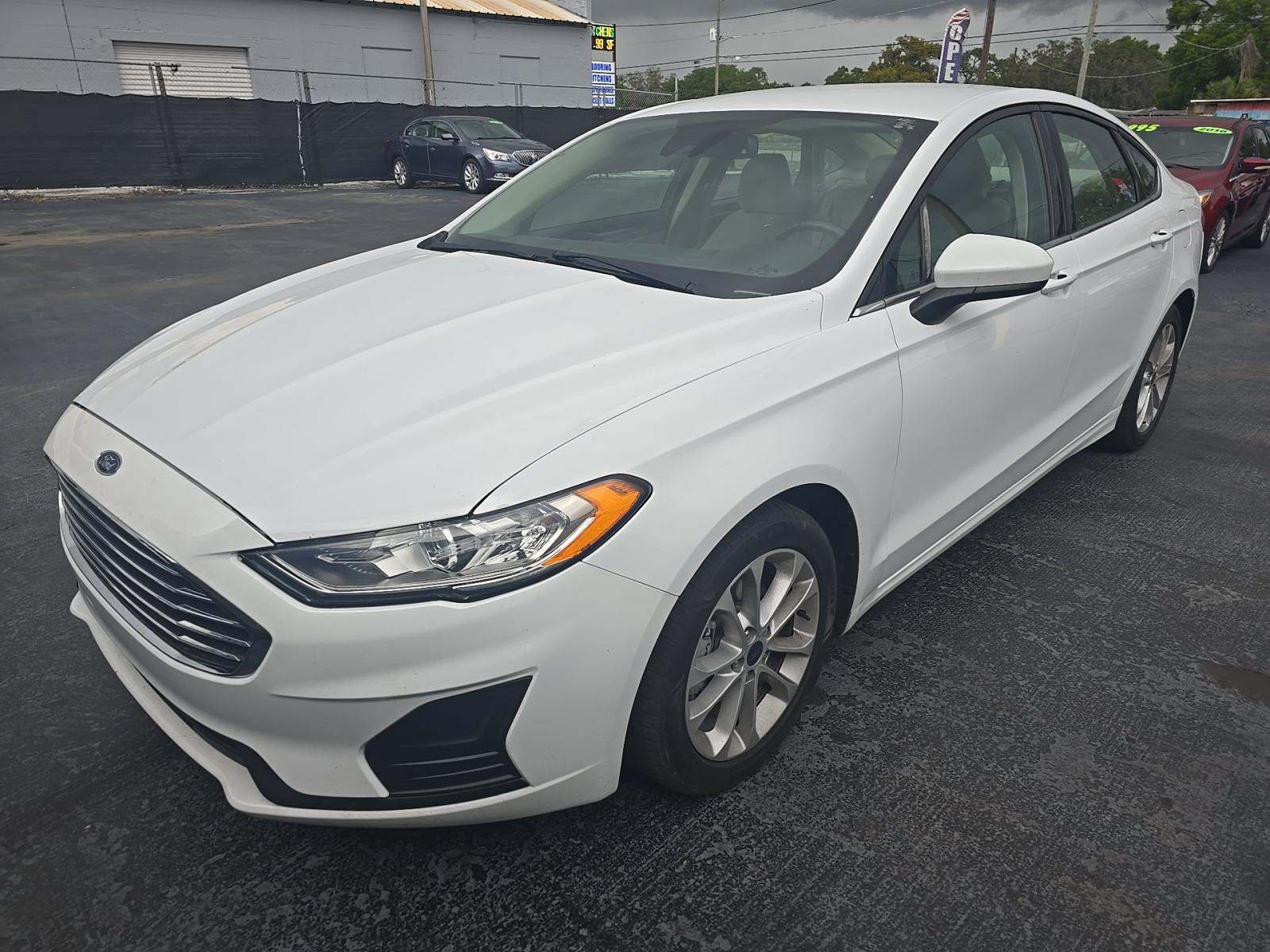 2020 Ford Fusion SE FWD