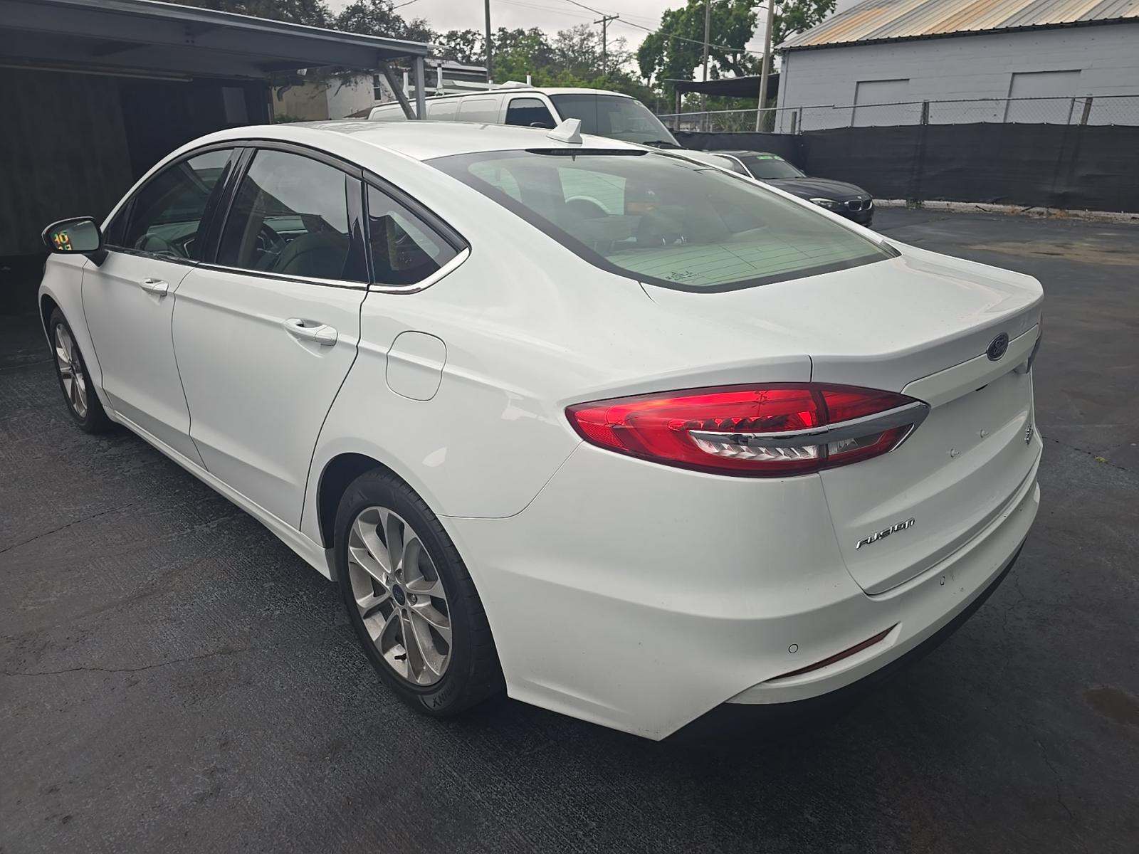 FORD FUSION - 2