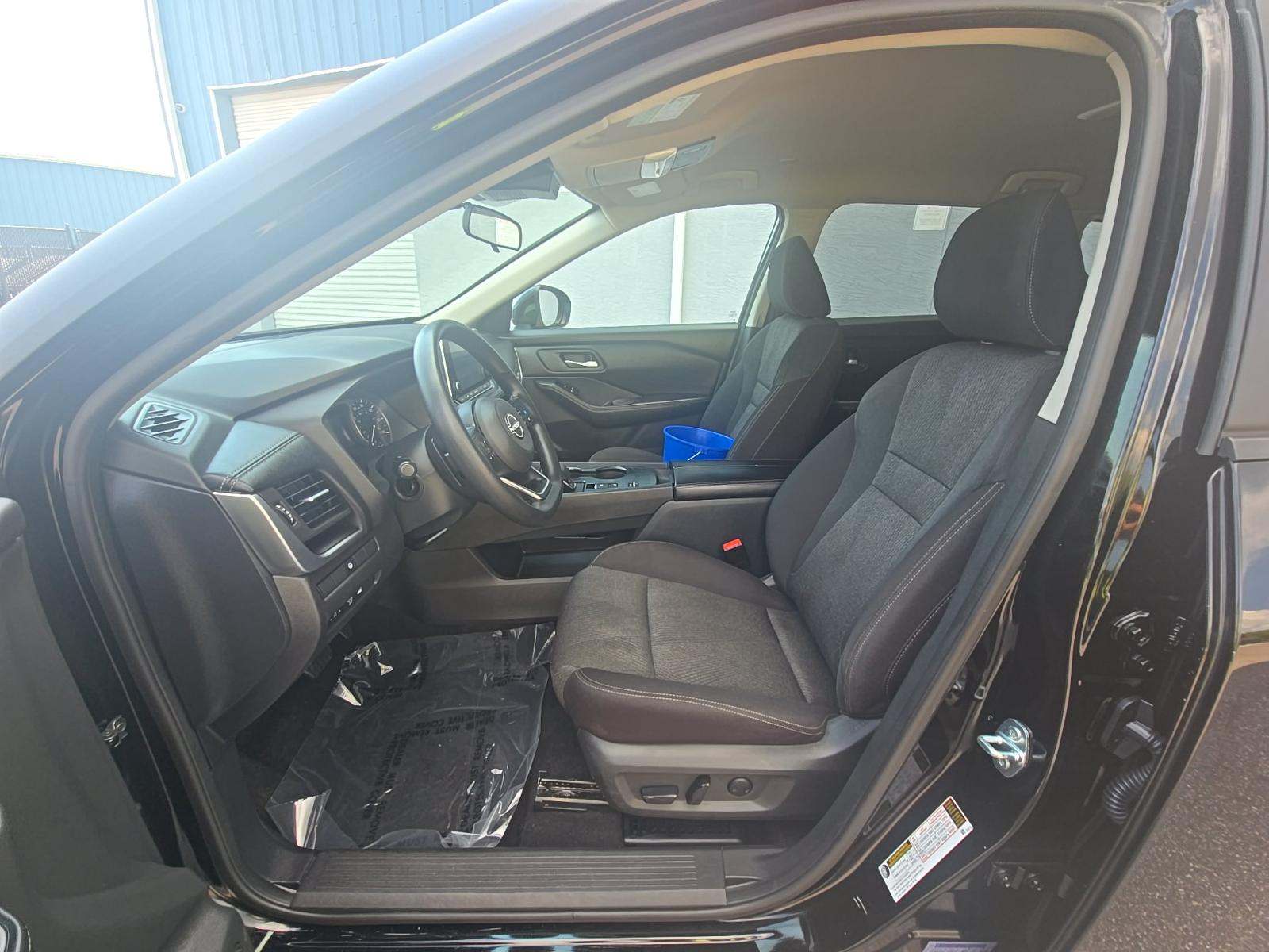 2024 Nissan Rogue SV FWD