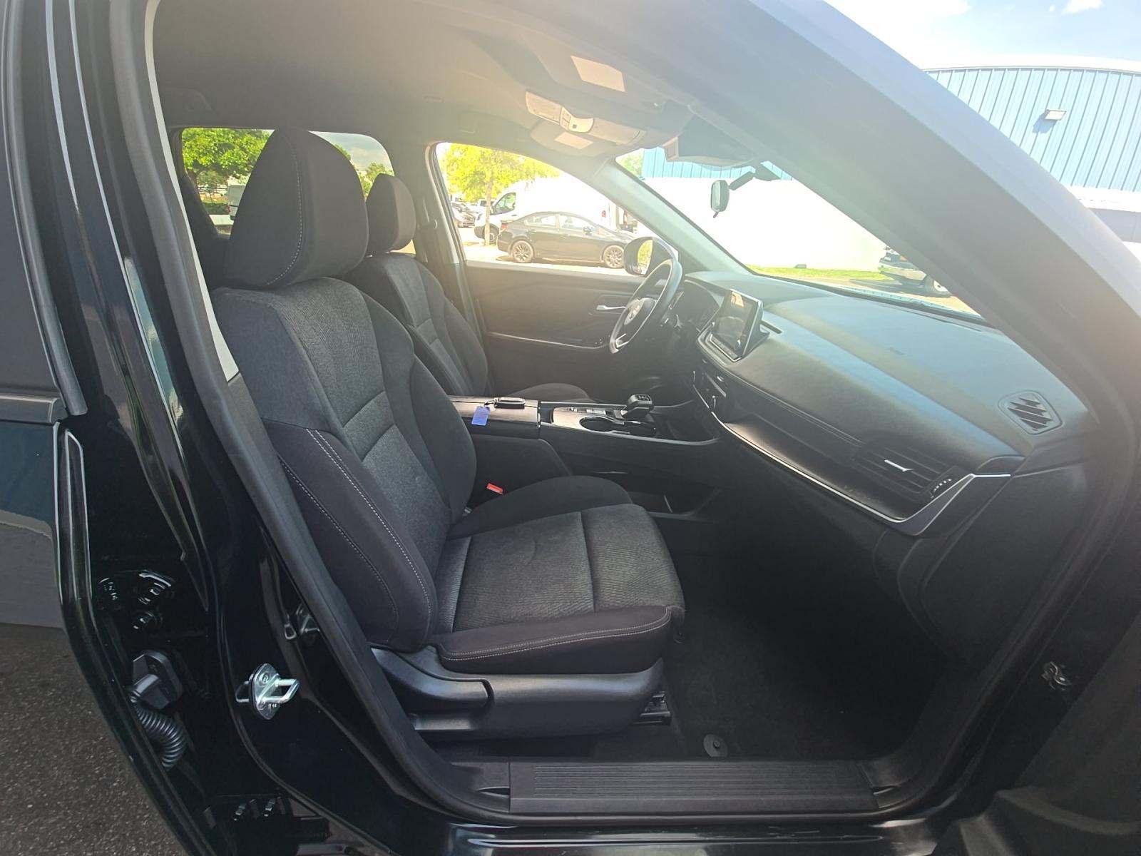 2024 Nissan Rogue SV FWD