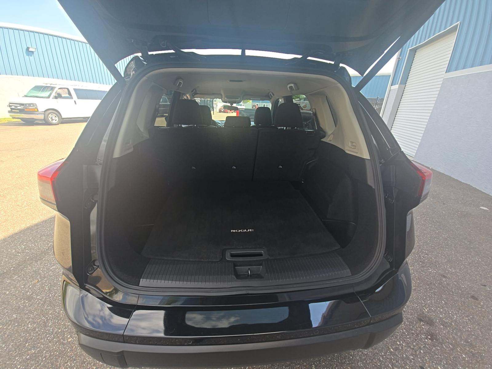 2024 Nissan Rogue SV FWD