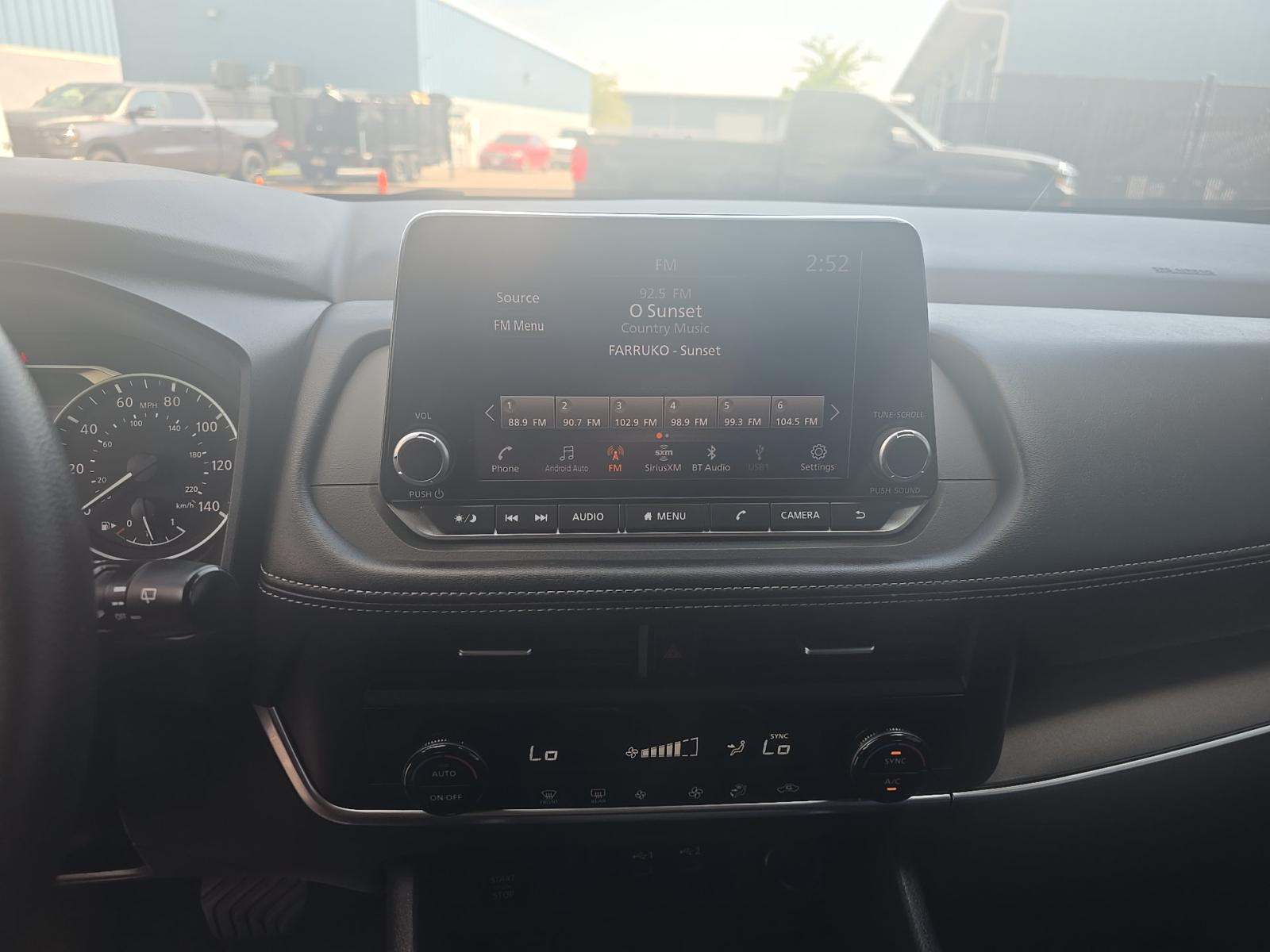 2024 Nissan Rogue SV FWD