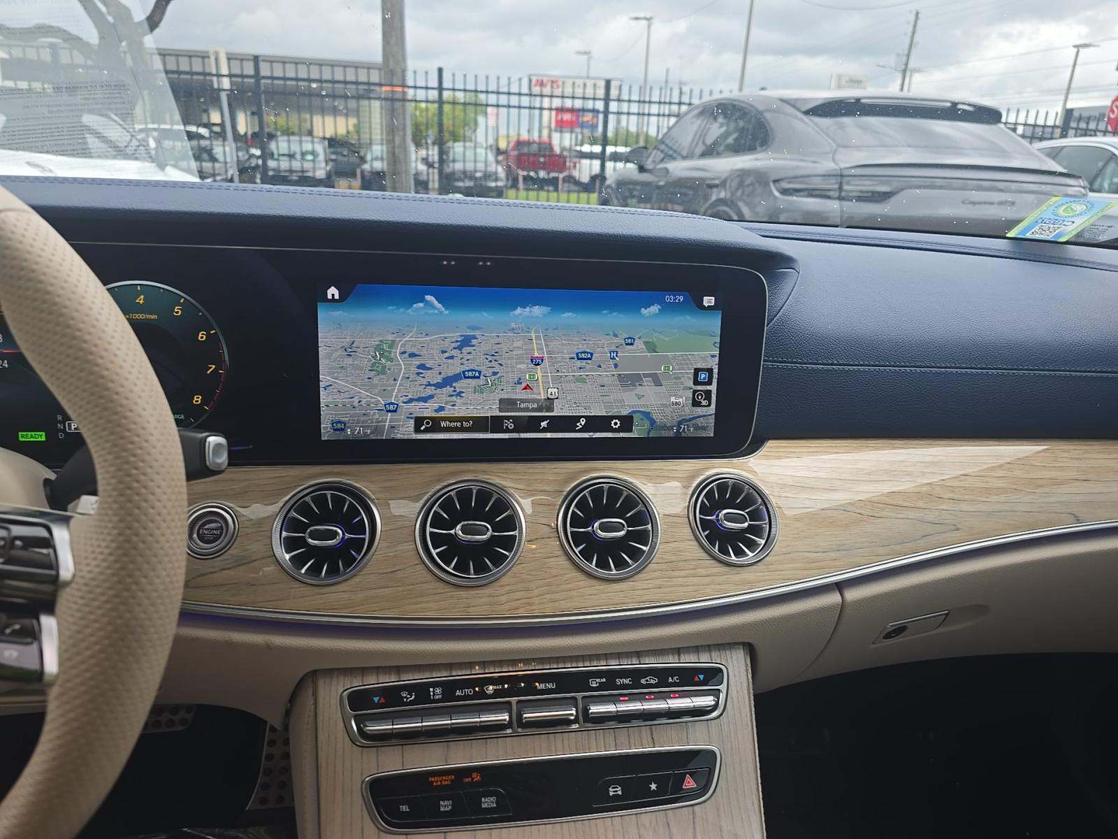 MERCEDES-BENZ E-CLASS - 10