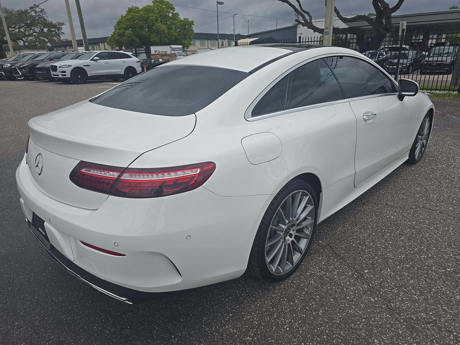 MERCEDES-BENZ E-CLASS - 3