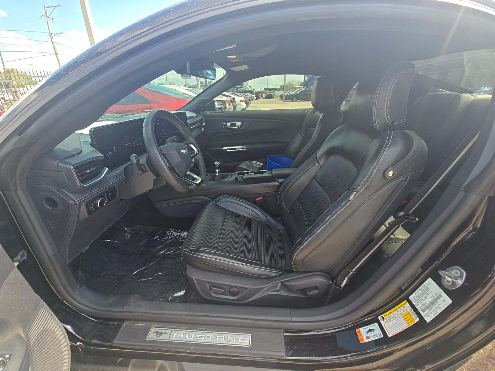 FORD MUSTANG - 6