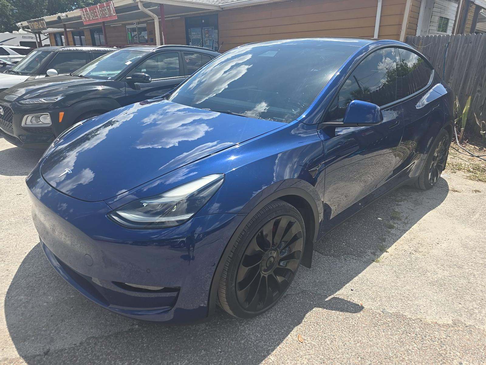 TESLA MODEL Y - 1