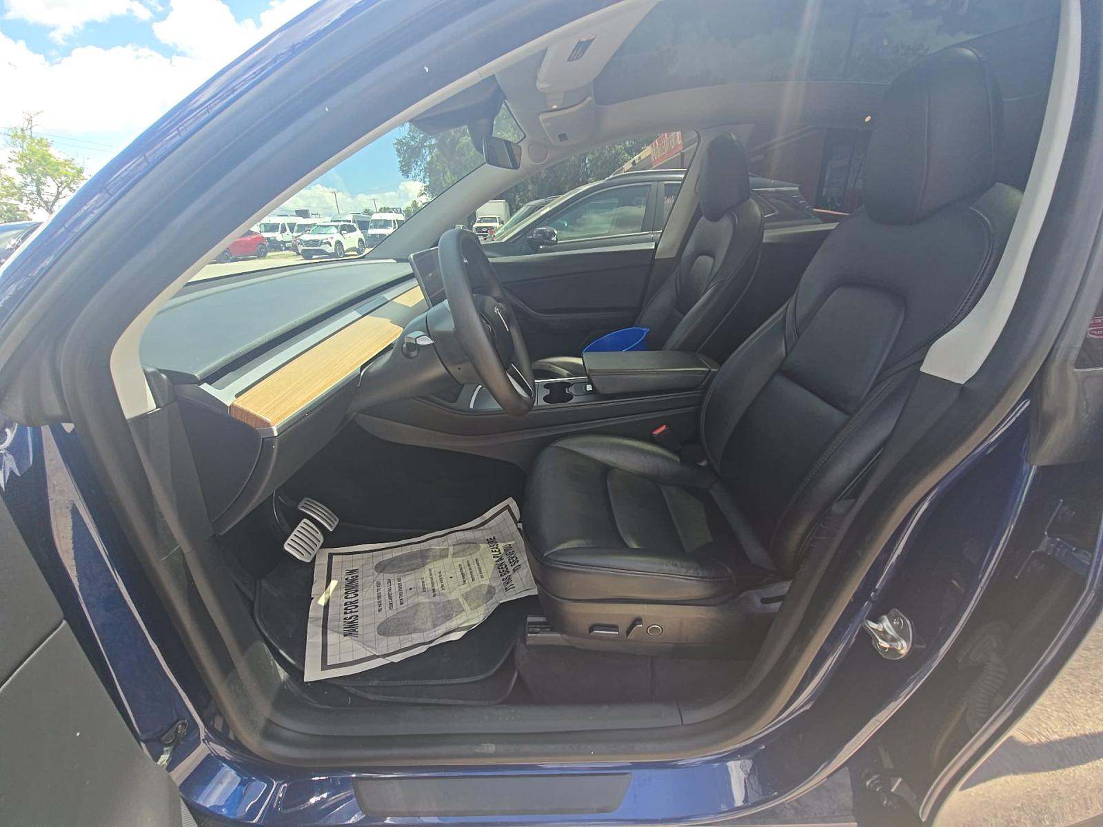 TESLA MODEL Y - 6