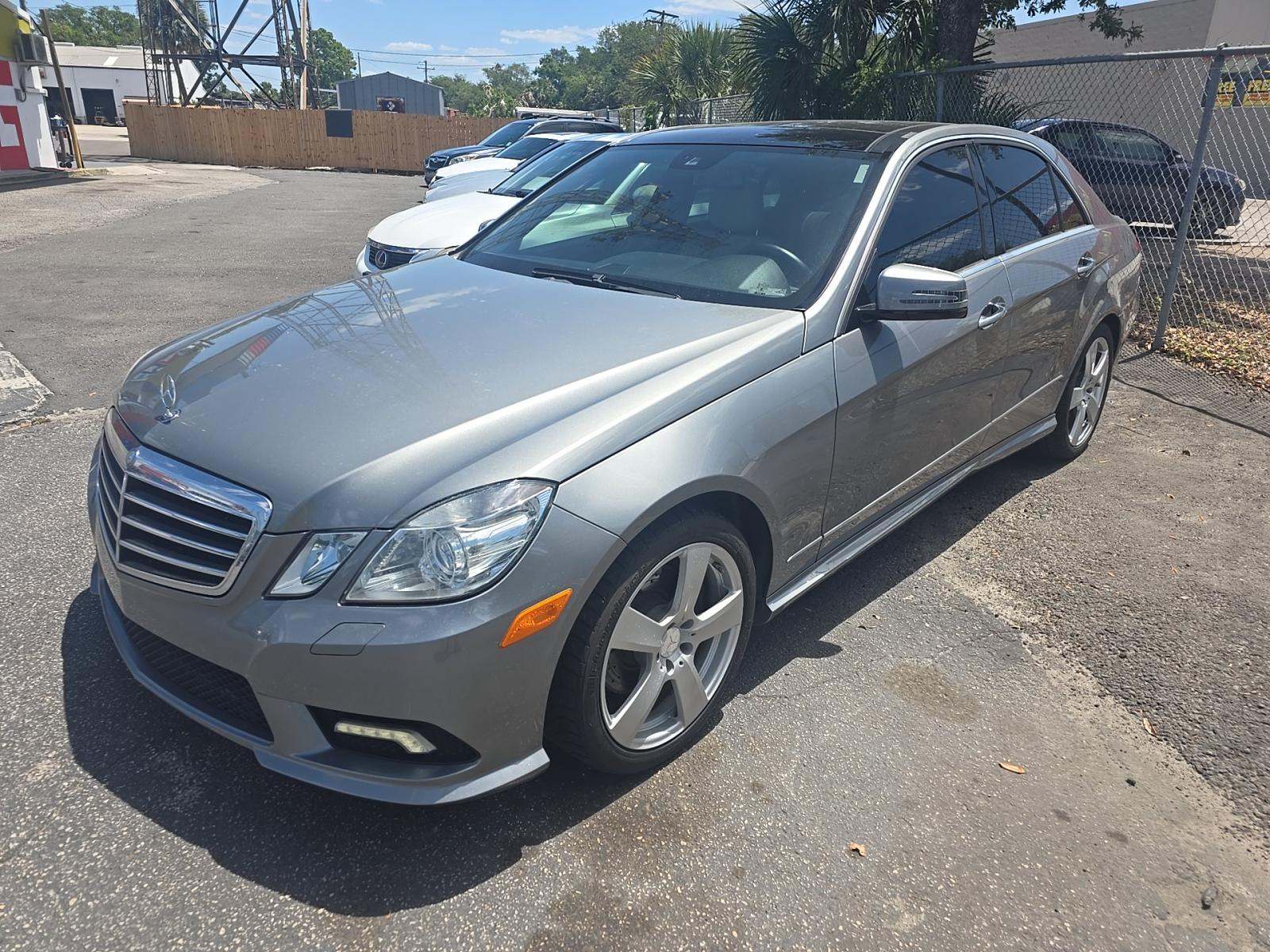 MERCEDES-BENZ E-CLASS - 1