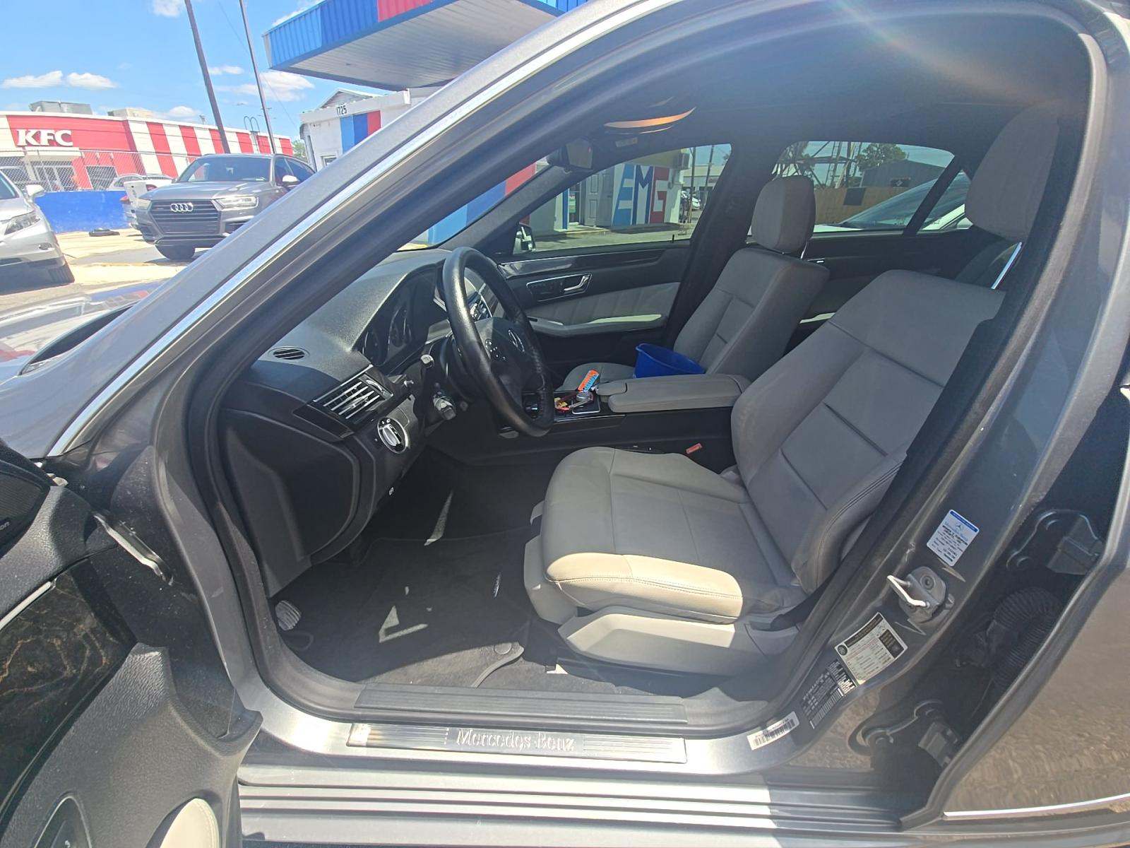 MERCEDES-BENZ E-CLASS - 6