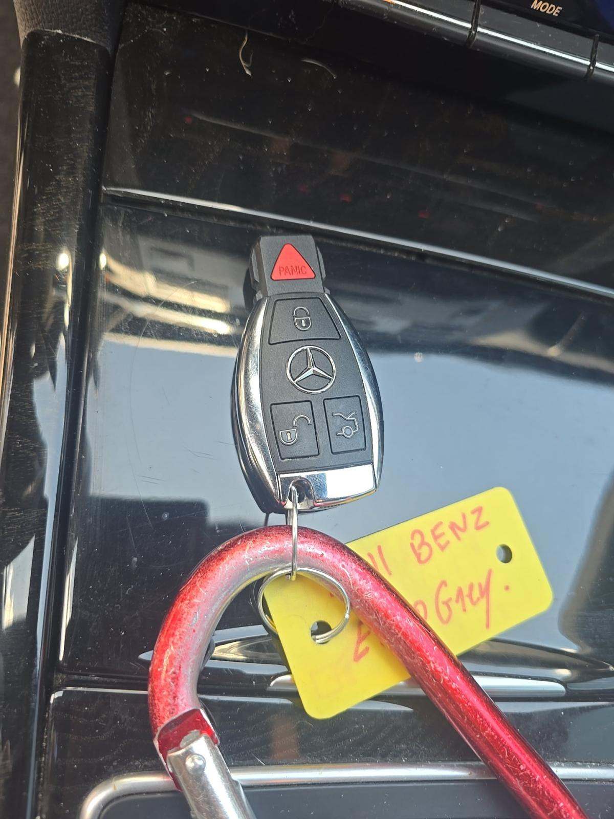 MERCEDES-BENZ E-CLASS - 8