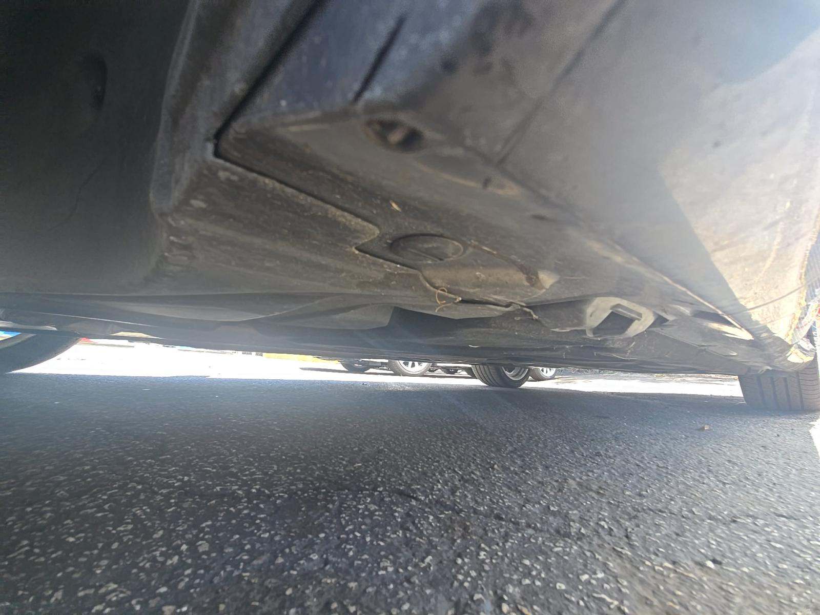 MERCEDES-BENZ E-CLASS - 7