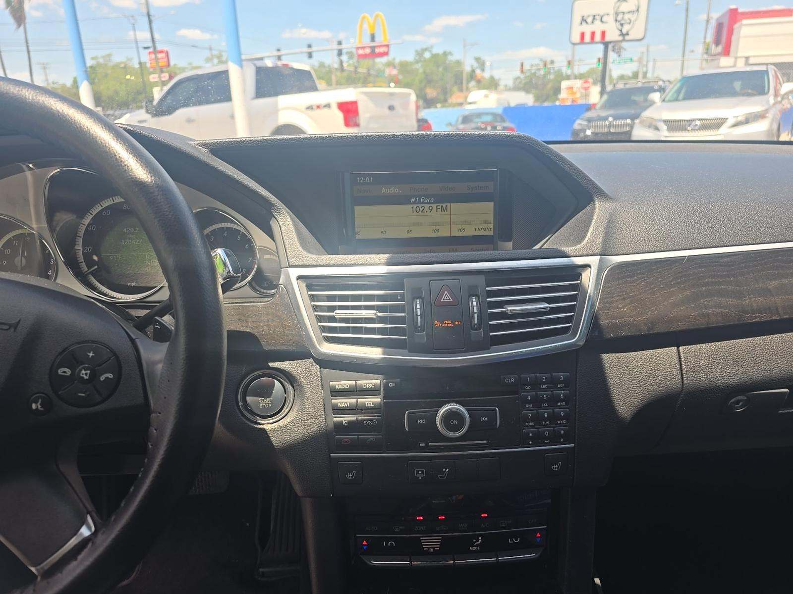 MERCEDES-BENZ E-CLASS - 10