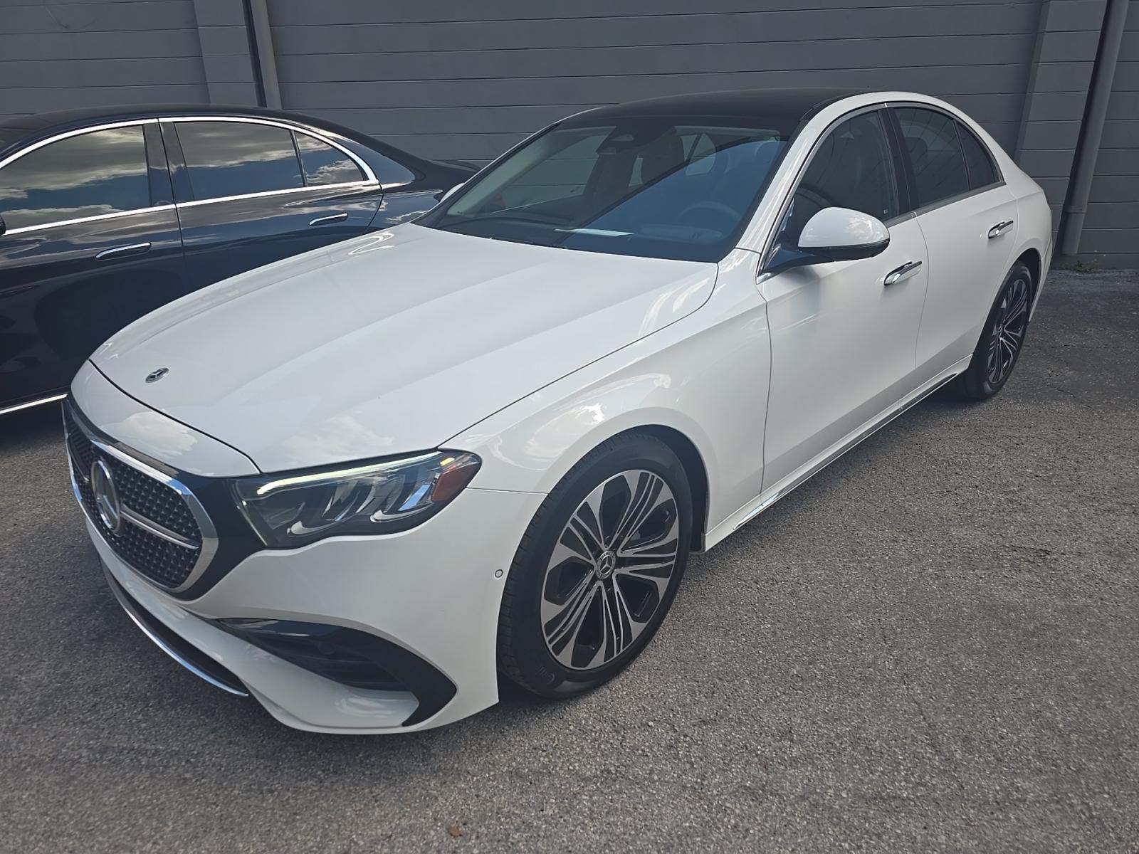 MERCEDES-BENZ E-CLASS - 1