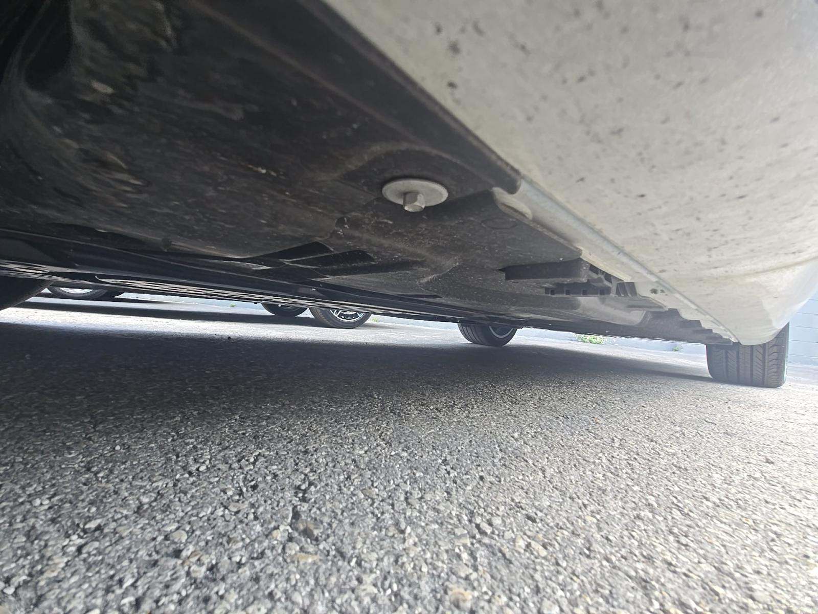 MERCEDES-BENZ E-CLASS - 7