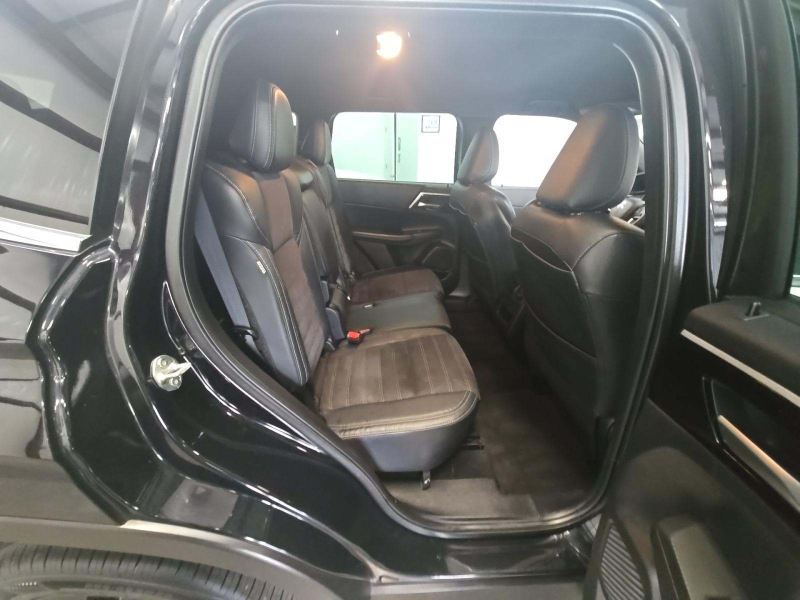 2023 Mitsubishi Outlander SE FWD