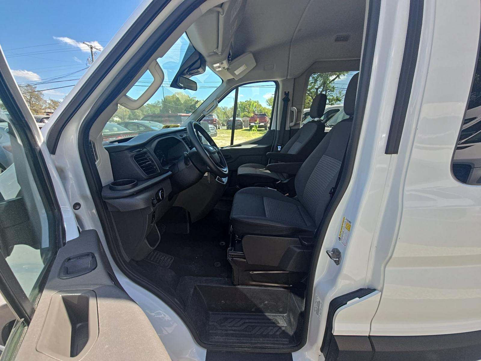 FORD TRANSIT 350 - 6